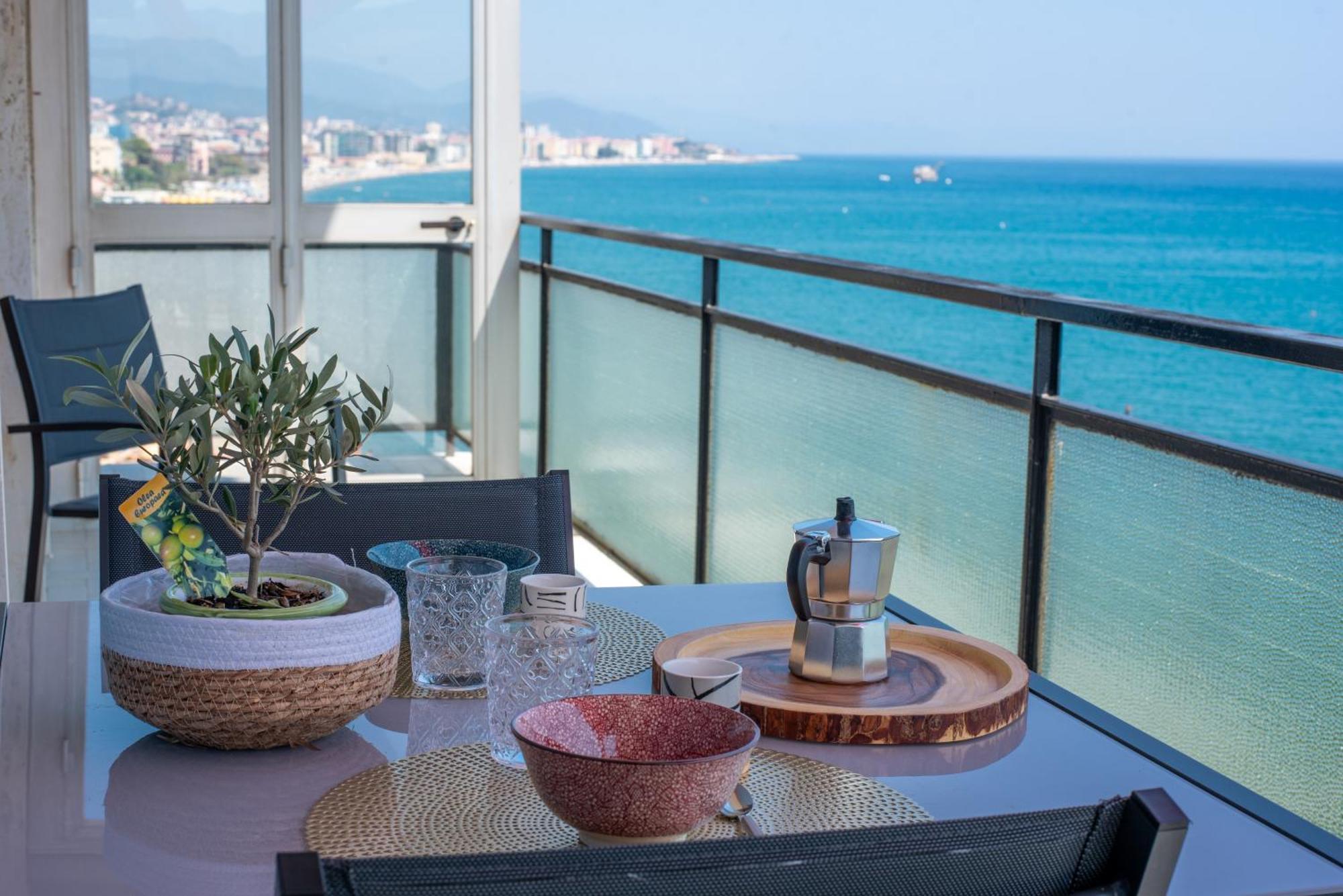 Apartamento And The Sea